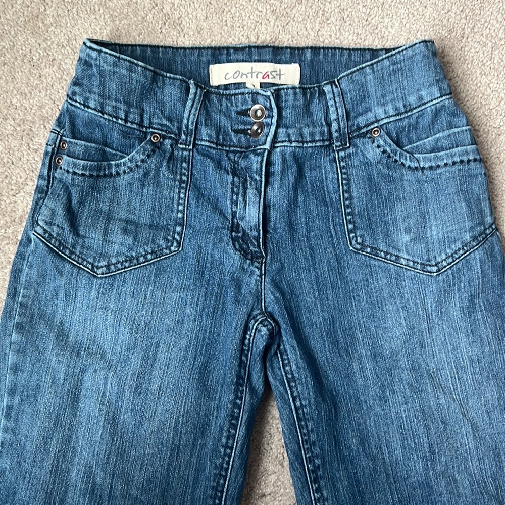 Contrast Denim Shorts - Picture 2 of 11